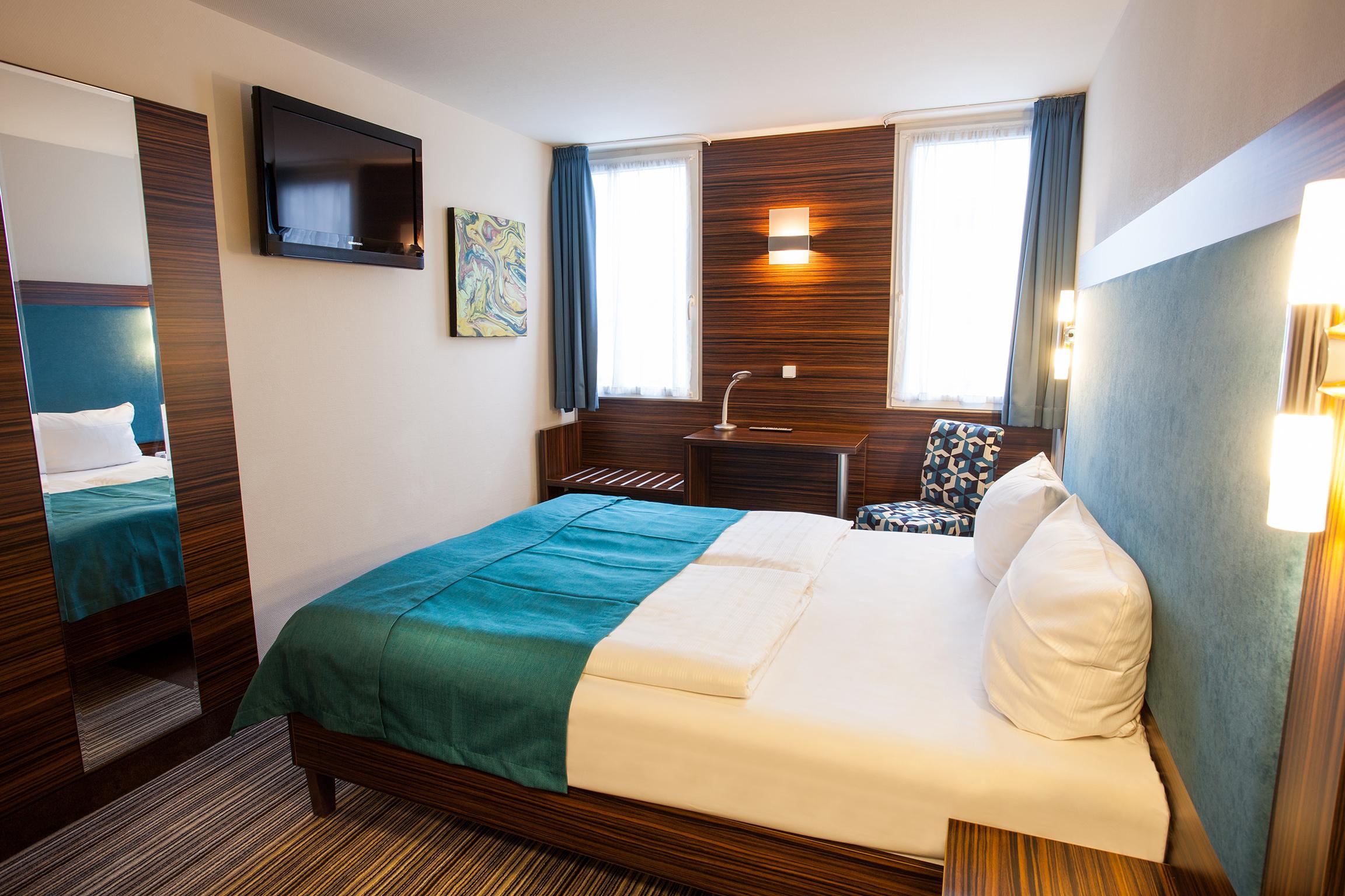 Centro Hotel Ayun Koln Bagian luar foto