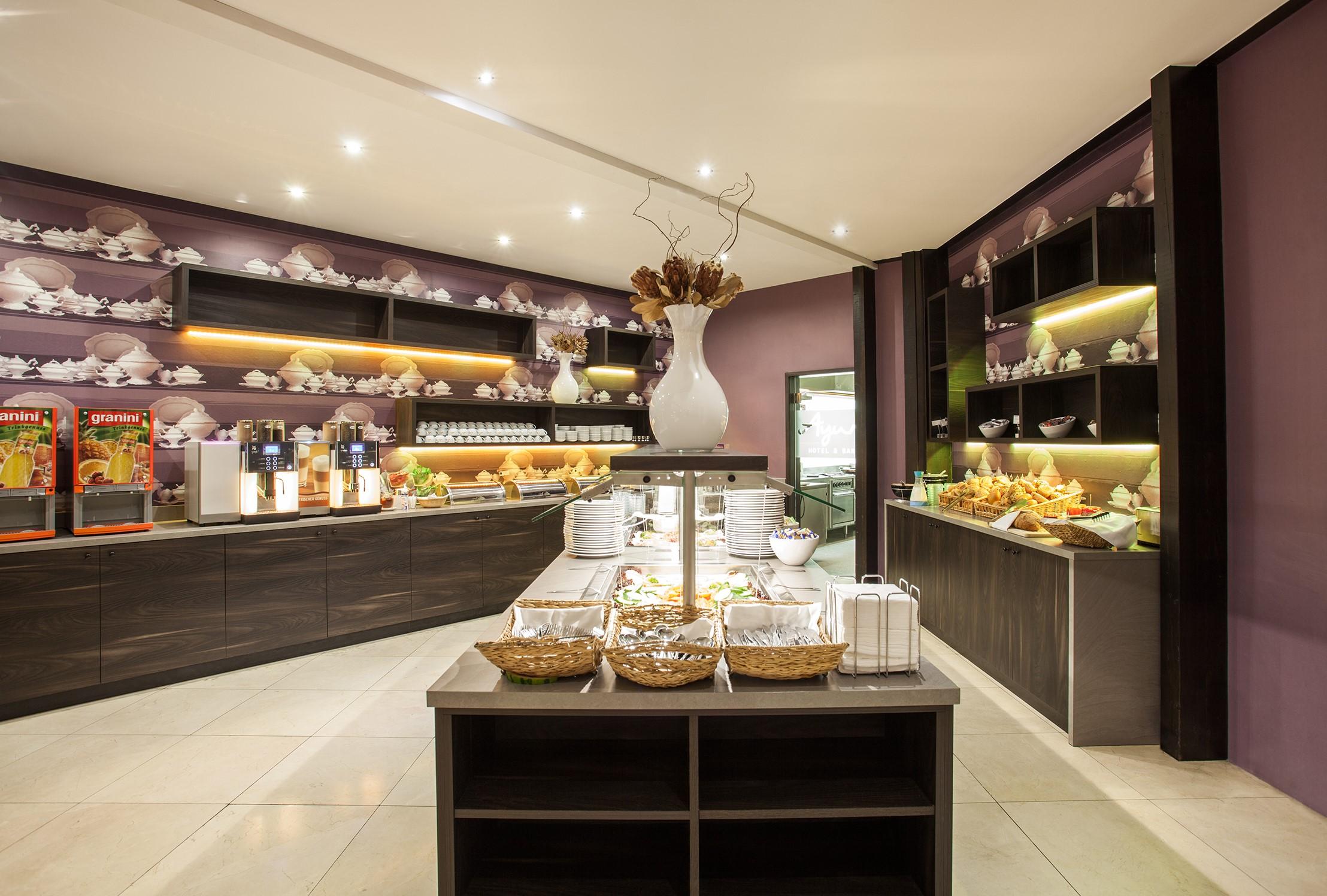 Centro Hotel Ayun Koln Bagian luar foto