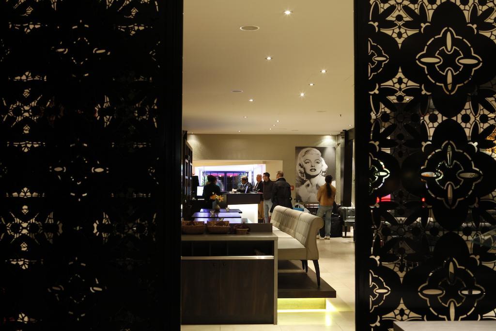 Centro Hotel Ayun Koln Bagian luar foto