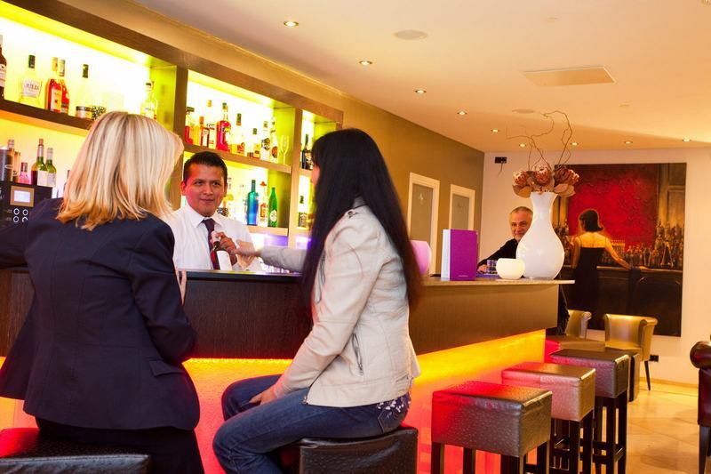 Centro Hotel Ayun Koln Bagian luar foto