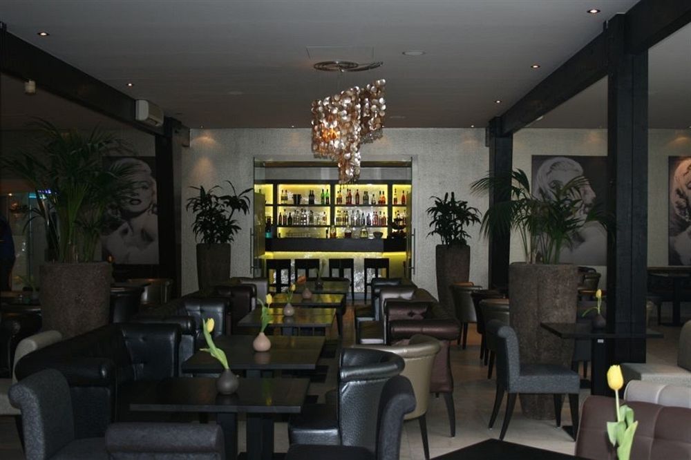 Centro Hotel Ayun Koln Bagian luar foto
